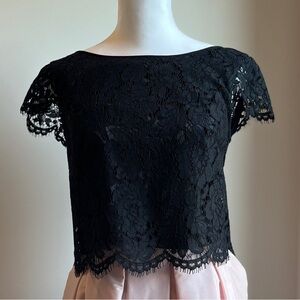 White House Black Market Women's Cropped Shirt Size 0 Black Lace Overlay NWT
